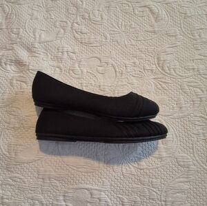 American Eagle women's size 11W black ballet flats New